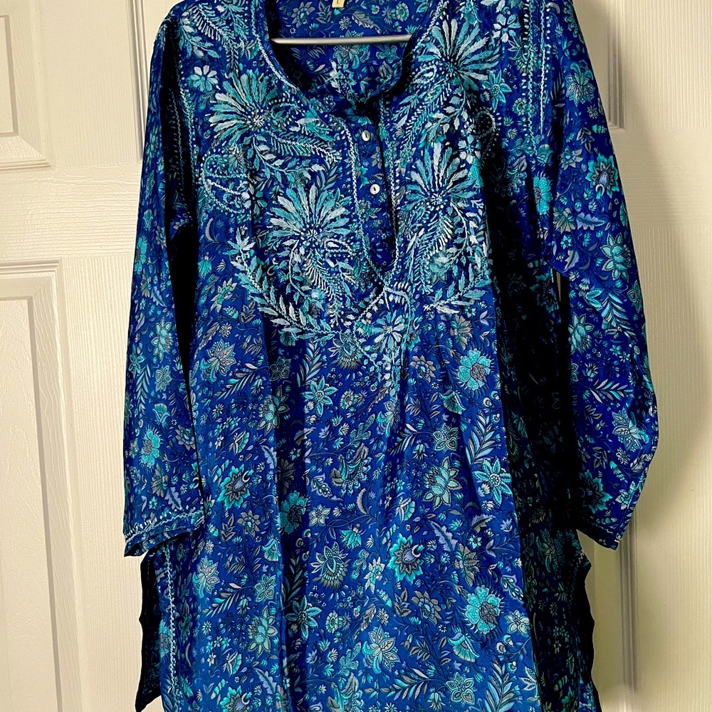 Beautiful silk blouse! Exquisite embroidery! Worn only once!